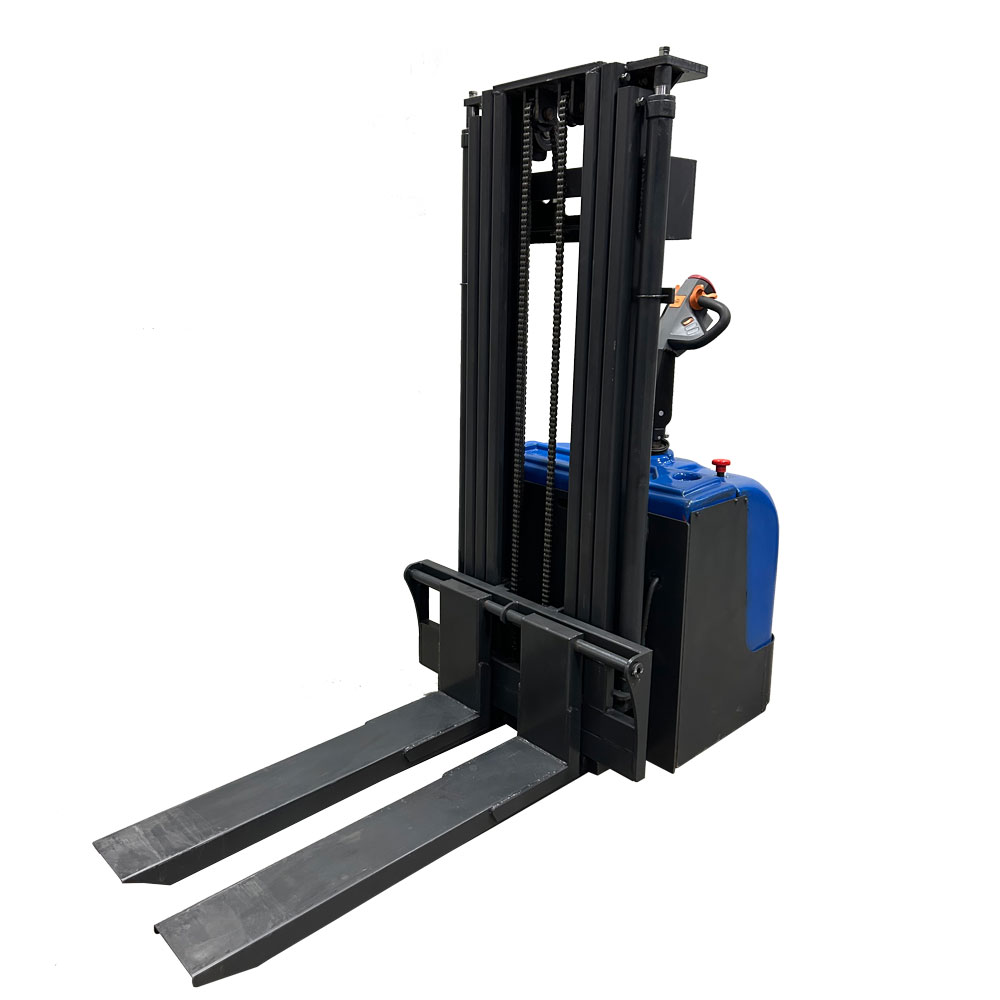 Fully electric pallet stacker CDT15